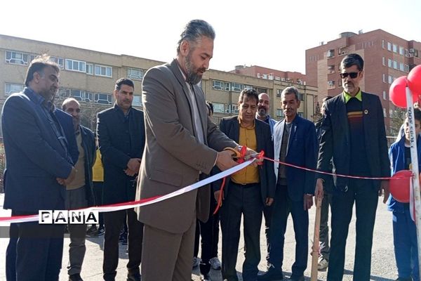 آیین کلنگ زنی زمین چمن مصنوعی دبیرستان سرآمد ناصر مشهد