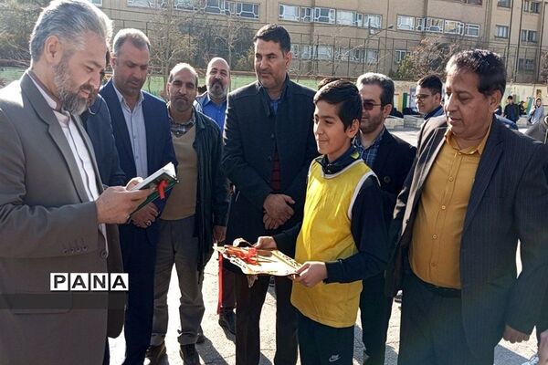آیین کلنگ زنی زمین چمن مصنوعی دبیرستان سرآمد ناصر مشهد