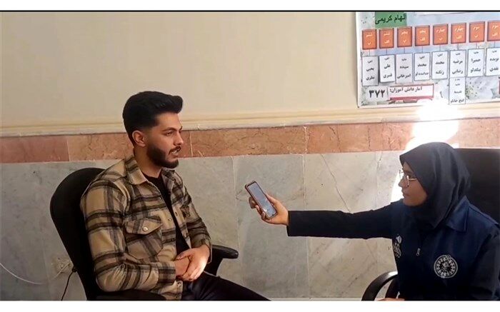 معلم الگوی رفتاری دانش‌آموز است