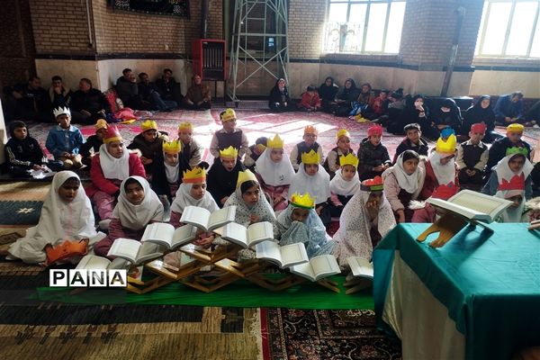 جشن طرح ۳۳ روزه قرآن کریم دانش‌آموزان منطقه سربند