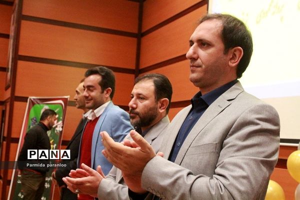 تجلیل و تقدیر از قهرمانان و مدال آوران عرصه ورزشی در سالن سجادیه بهارستان دو