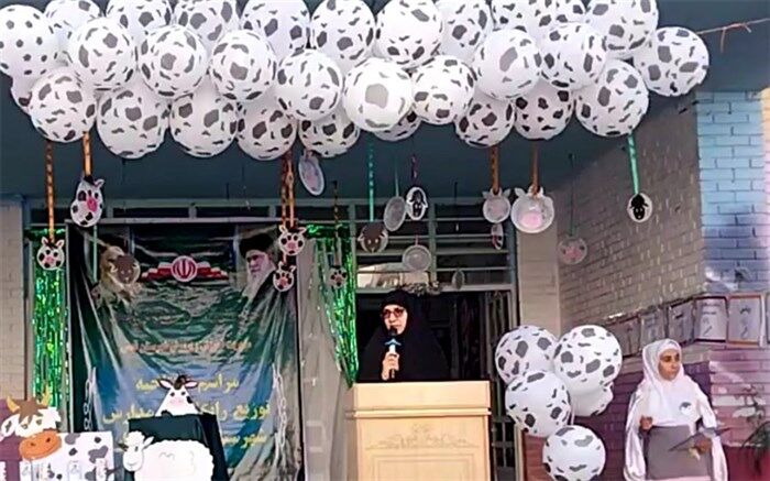 افتتاحیه اجرای طرح توزیع شیر رایگان در مدارس ابتدایی شهرستان‌های استان تهران