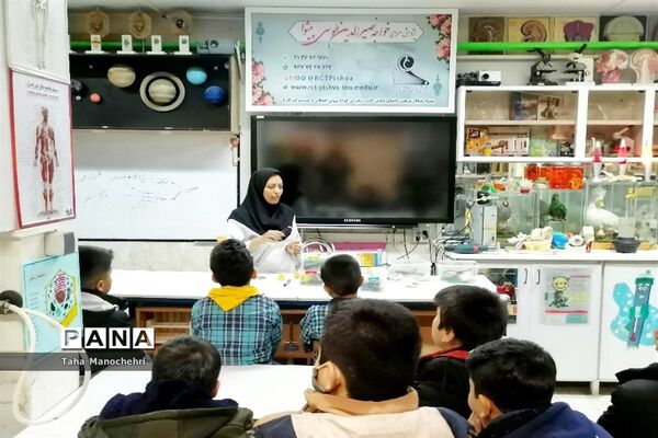 اردوی علمی دانش‌آموزان آموزشگاه علامه‌طباطبایی به پژوهشسرای خواجه نصیر شهرستان پیشوا