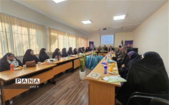 همسران شهدا ادامه‌دهنده راه شهدا در حفظ ارزش‌های اسلامی هستند