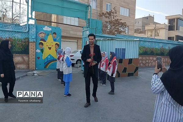 جشن ولادت حضرت فاطمه زهرا (س) و  روز مادر در دبستان پروین اعتصامی  مشهد