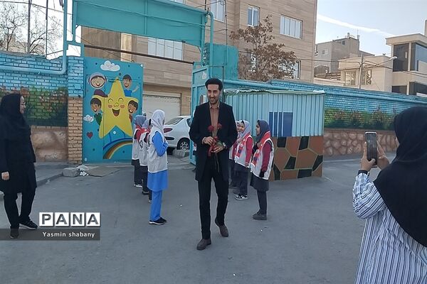 جشن ولادت حضرت فاطمه زهرا (س) و  روز مادر در دبستان پروین اعتصامی  مشهد
