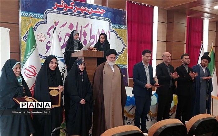 بهره‌مندی از آزادی کسب آگاهی جهت ارتقای اطلاعات، نعمتی ستودنی است