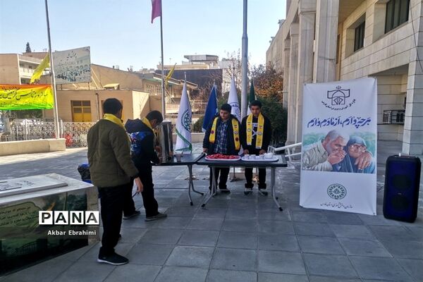 برپایی موکب زهرایی فرزندان حاج قاسم سازمان دانش‌آموزی فارس
