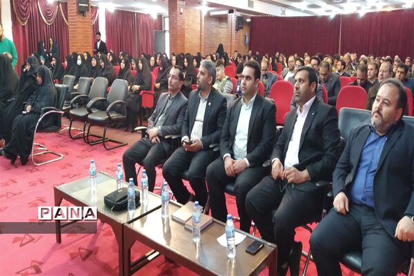 نشست کیفیت بخشی ویژه مدیران مدارس دولتی ورامین و جوادآباد