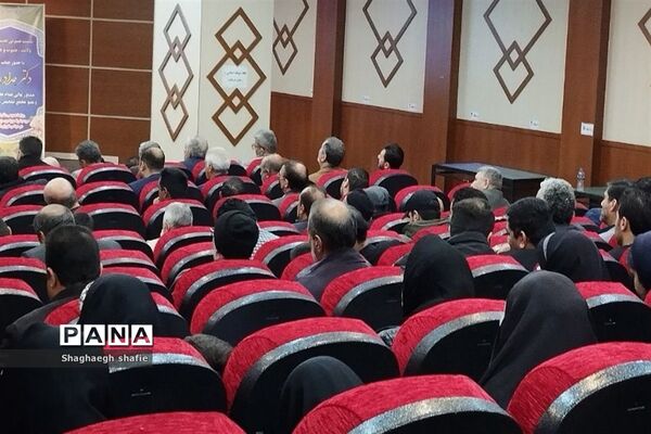 نشست نخبگان و فعالان فرهنگی در قرچک