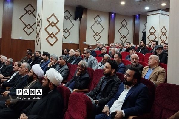 نشست نخبگان و فعالان فرهنگی در قرچک