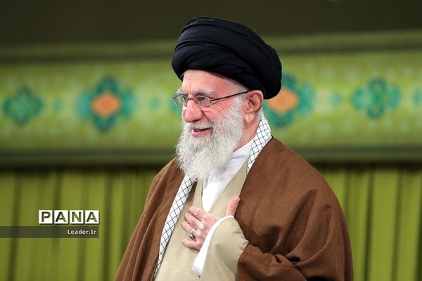 دیدار مداحان و شاعران اهل بیت‌(ع) با رهبر معظم انقلاب