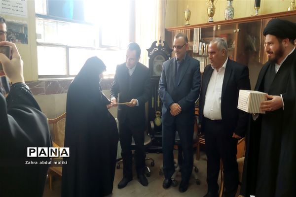 تقدیر از خانواده‌های شهدای ده دی منطقه ورامین