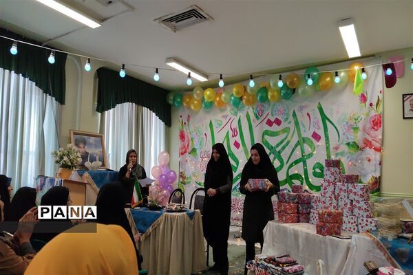 جشن میلاد حضرت زهرا(س) درآموزشگاه شاهد فاطمه الزهرا(س) شیراز