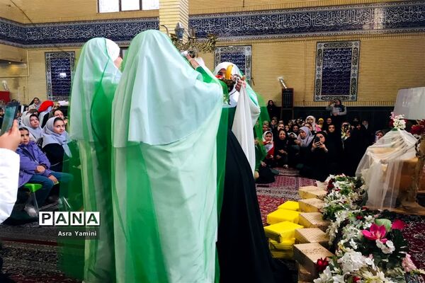 آیین گرامیداشت روز مادر درگلستان