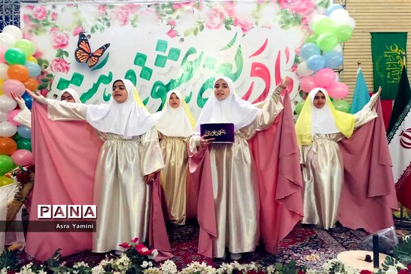 آیین گرامیداشت روز مادر درگلستان