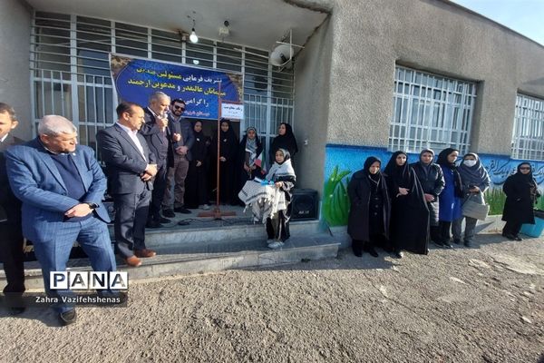 نواختن زنگ مقاومت و بصیرت در دبستان شهید خاکشور زیارت شهرستان شیروان