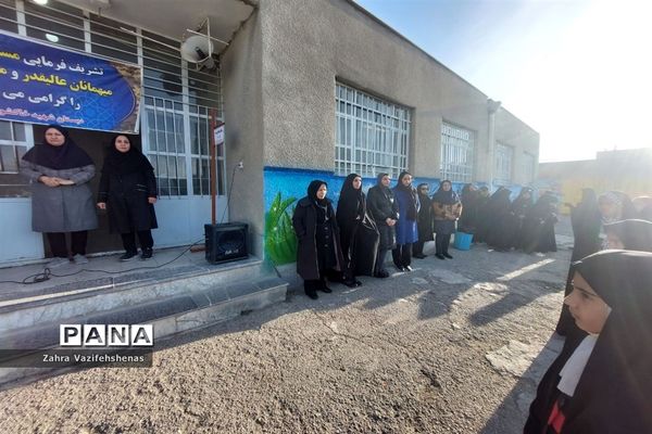 نواختن زنگ مقاومت و بصیرت در دبستان شهید خاکشور زیارت شهرستان شیروان