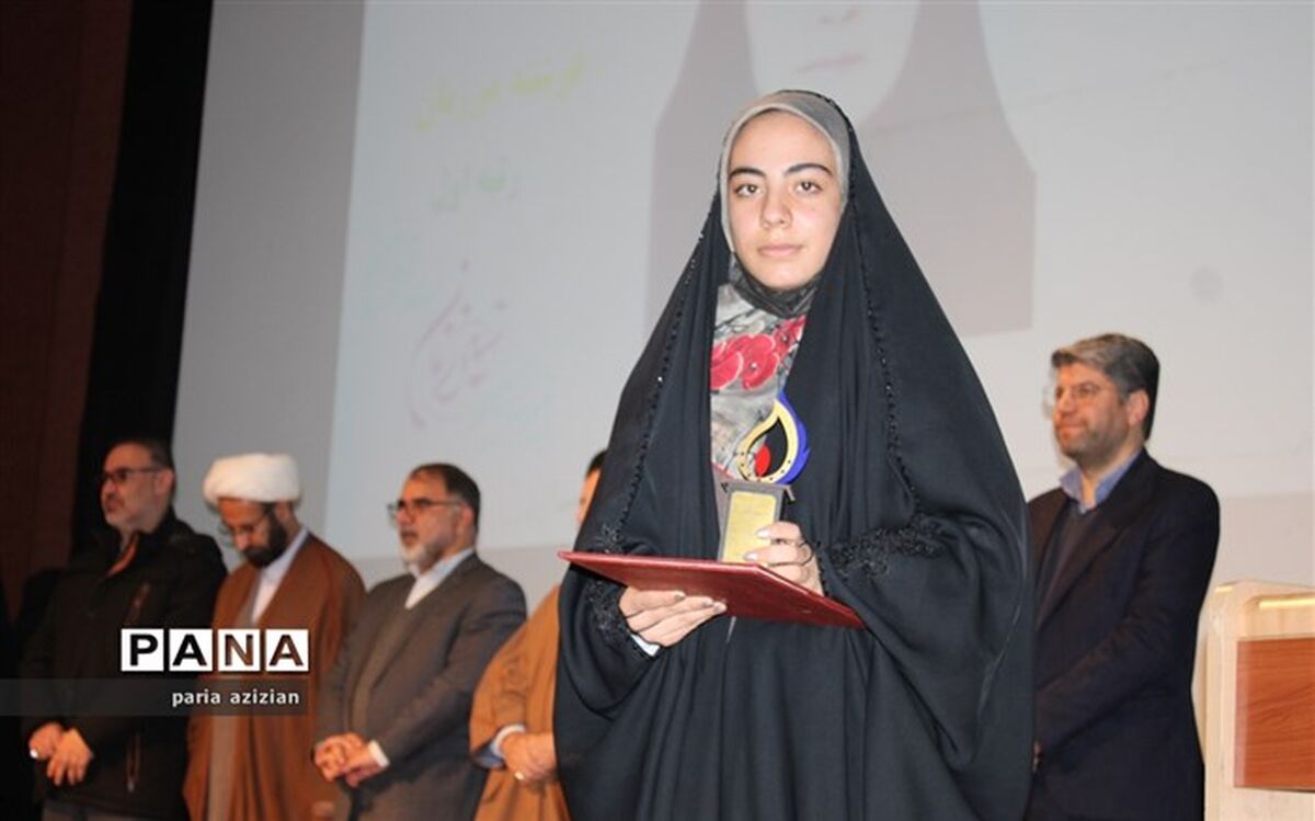 دانش‌آموزخبرنگار لرستانی مقام برتر جشنواره زنان تمدن‌ساز را کسب کرد