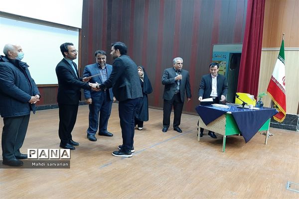 تقدیر از پژوهشگران پژوهش‌سرای رازی ناحیه ۷ مشهد مقدس در کانون سراج