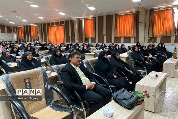 اجتماع بانوان فرهنگی به‌مناسبت ولادت حضرت زهرا(س) و تقارن با سالگرد شهادت سردار حاج قاسم سلیمانی