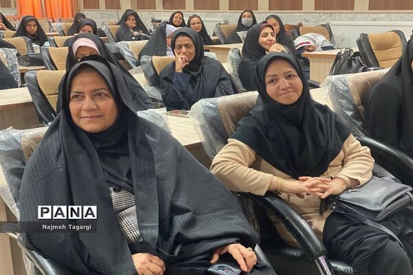 اجتماع بانوان فرهنگی به‌مناسبت ولادت حضرت زهرا(س) و تقارن با سالگرد شهادت سردار حاج قاسم سلیمانی