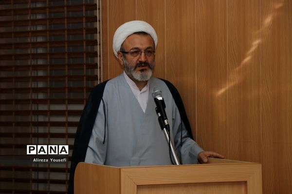 نشست علمی «منزلت حضرت زهرا(س) از نگاه امام خمینی(ره)» در قم