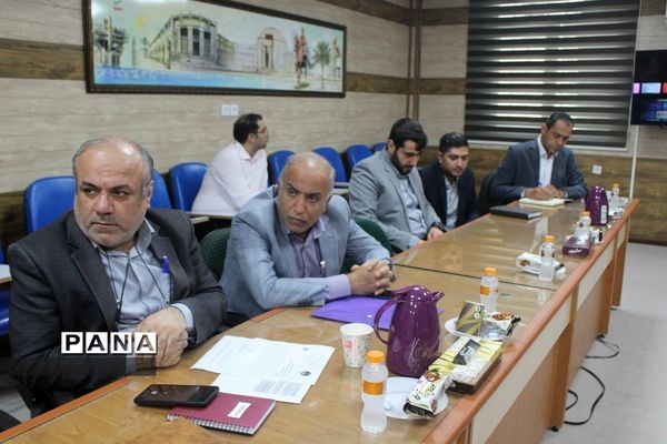 نشست مشترک معاون پرورشی و فرهنگی اداره کل آموزش و پرورش استان بوشهر با تیم بازرسی ستاد مبارزه با مواد مخدر کشور