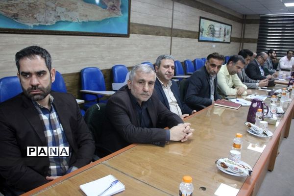 نشست مشترک معاون پرورشی و فرهنگی اداره کل آموزش و پرورش استان بوشهر با تیم بازرسی ستاد مبارزه با مواد مخدر کشور