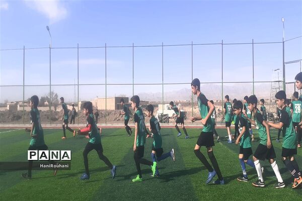 افتتاحیه ی چمن مصنوعی روستای ارغا ی خلیل اباد