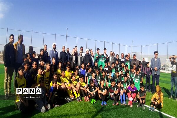 افتتاحیه ی چمن مصنوعی روستای ارغا ی خلیل اباد