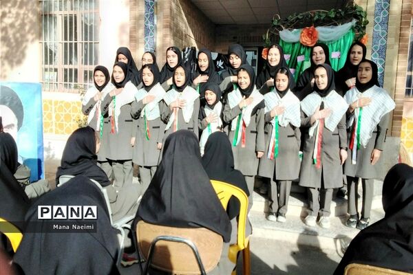 گرامیداشت مراسم شهادت سردار دلها در دبیرستان نمونه دولتی اندیشه  کاشمر