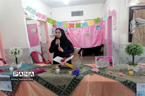 بزرگداشت سردار دل ها و جشن میلاد حضرت فاطمه(س) در دبستان حضرت زینب