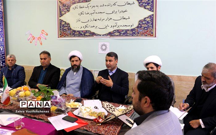بیانیه گام دوم انقلاب، چراغ هدایت ماست