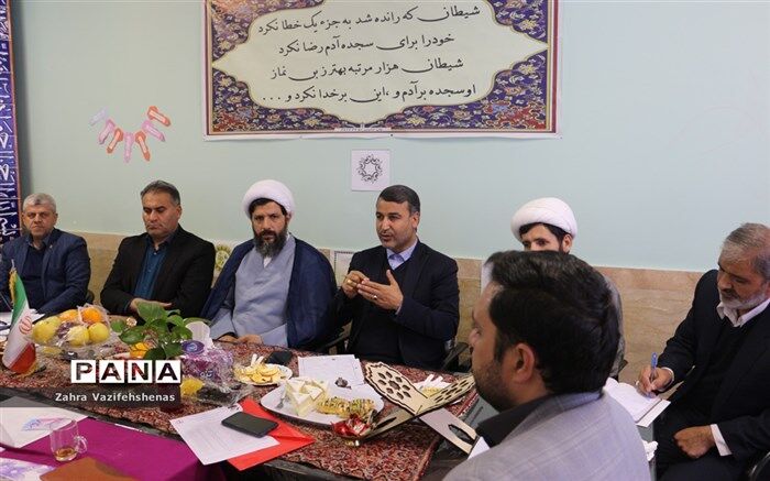 بیانیه گام دوم انقلاب، چراغ هدایت ماست