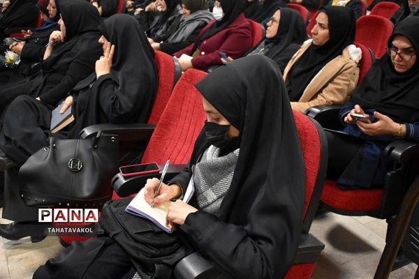 سلسله نشست‌های تعاملی مدیرکل آموزش و پرورش شهرستان‌های استان تهران  با مدارس دولتی ۱۴ دی در شهرستان پردیس