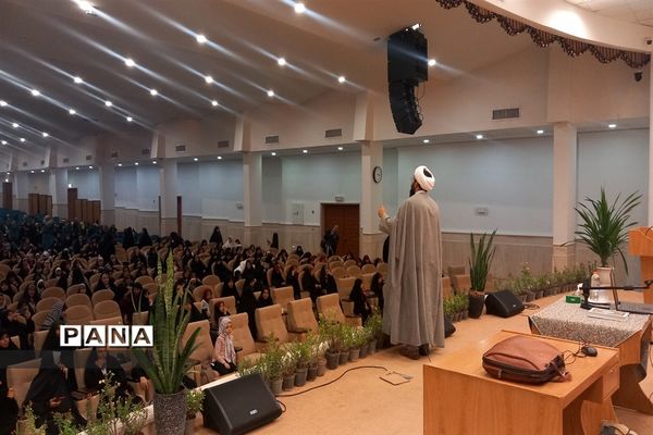 همایش مادر دختری دختران فاطمی و مراسم بزرگداشت شهید سلیمانی