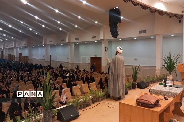 همایش مادر دختری دختران فاطمی و مراسم بزرگداشت شهید سلیمانی