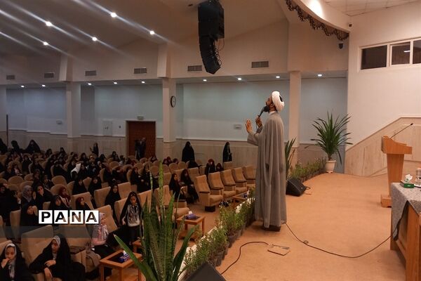 همایش مادر دختری دختران فاطمی و مراسم بزرگداشت شهید سلیمانی