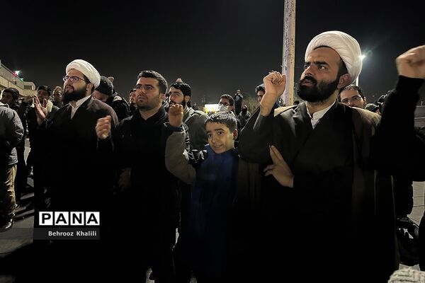استقبال پُرشور مردم تهران از چهارمین  شهیده تربیت معلم در فرودگاه مهرآباد