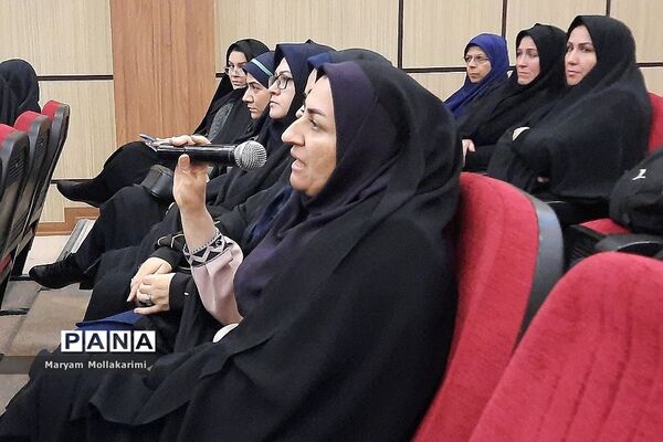 سلسله جلسات نشست‌ با مدیران مناطق ۲۱ گانه شهرستان‌های استان تهران در منطقه دماوند