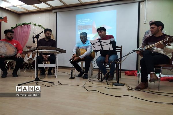 افتتاحیه چهل و دومین جشنواره فرهنگی هنری امید فردا در تربت‌جام