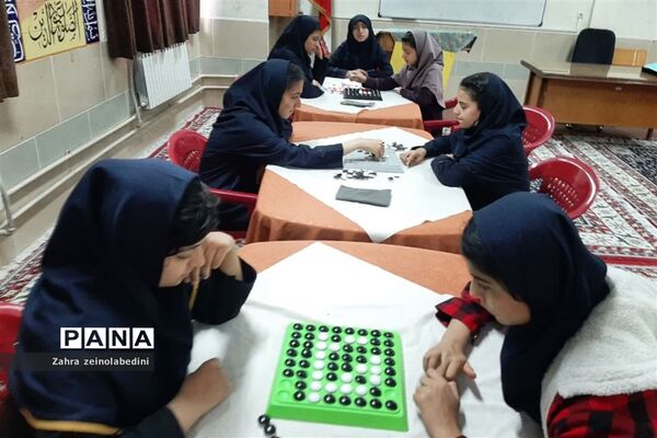 آیین افتتاحیه مسابقات رویش در دبیرستان هیات امنایی بهرام رزمی ناحیه ۱