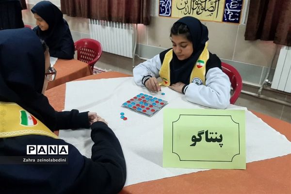 آیین افتتاحیه مسابقات رویش در دبیرستان هیات امنایی بهرام رزمی ناحیه ۱