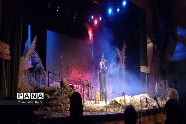   دریادلان خط شکن