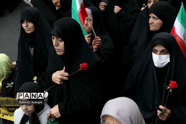 تشییع پیکر دانشجومعلم شهیده فائزه رحیمی