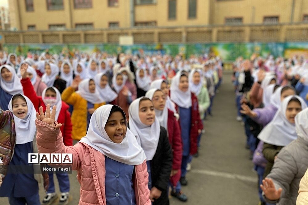 برگزاری صبحگاه مقاومت در دبستان وحید کیهانی ناحیه یک شهرری
