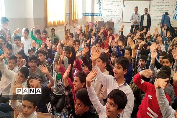 مراسم یادبود سردار شهید حاج قاسم سلیمانی در مدارس شهرستان میبد