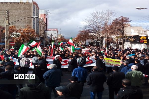 راهپیمایی مردم زنجان درحمایت از محکومیت حادثه تروریستی کرمان