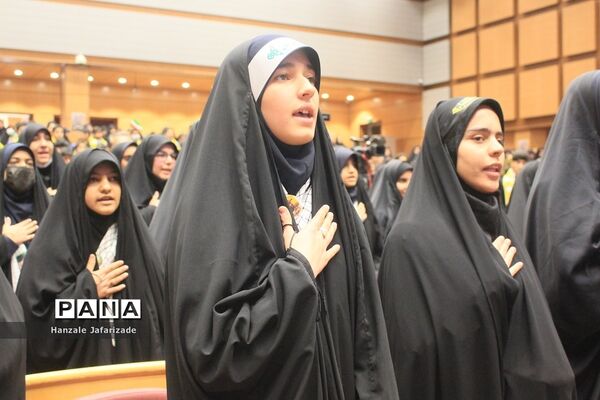 مراسم یادبود شهدای دانش‌آموز حادثه تروریستی گلزار شهدا کرمان